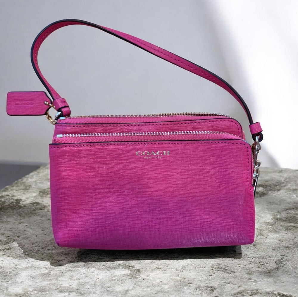 Coach Fuchsia Wristlet Clutch 🌸